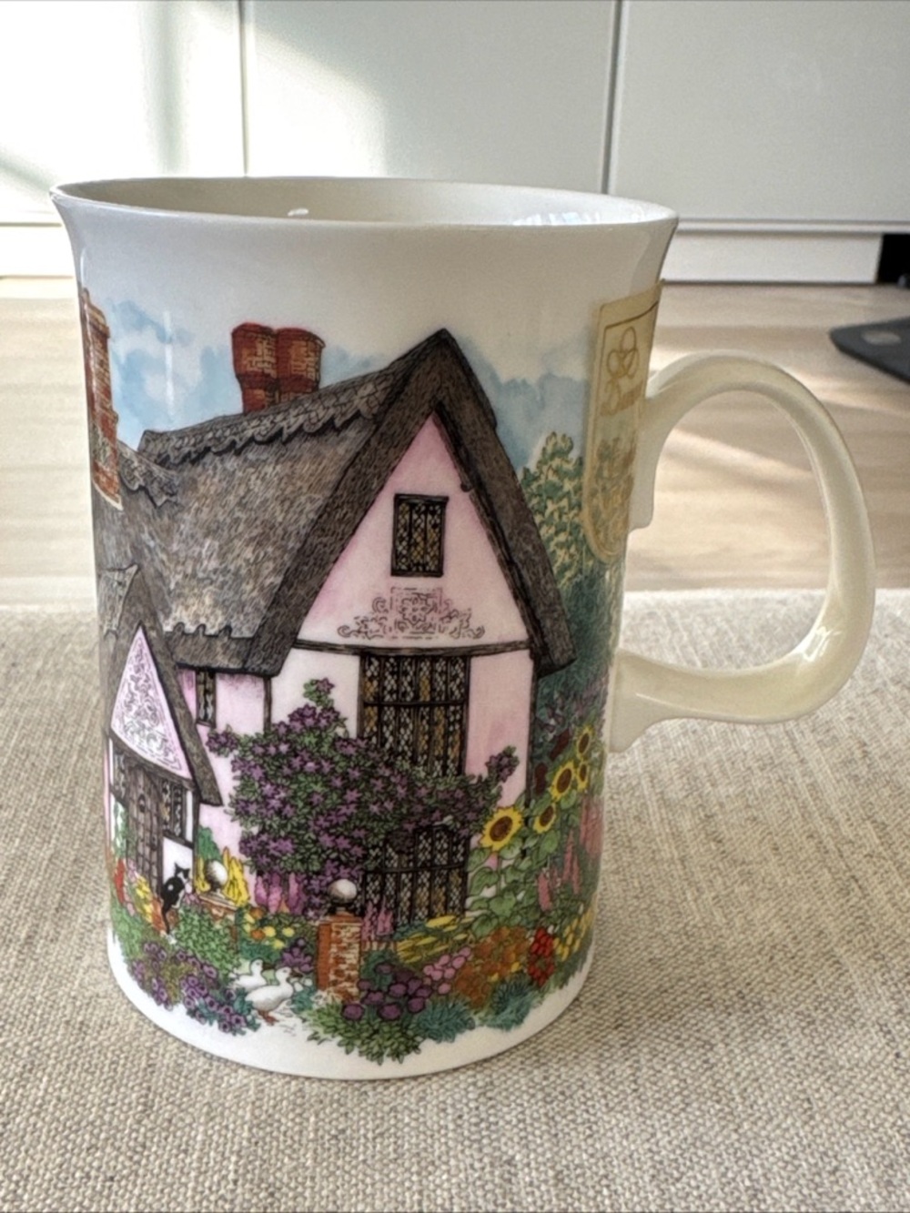 Dunoon Ceramics Manor Cottage by Sue Scullard Thatch Roof Cottage Coffee Mug🇬🇧